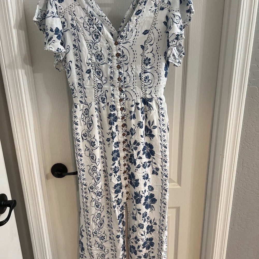 American R Dress - Picture 2 of 3